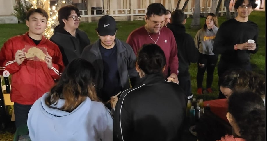 ECO-MOVE hot cocoa giveaway in winter